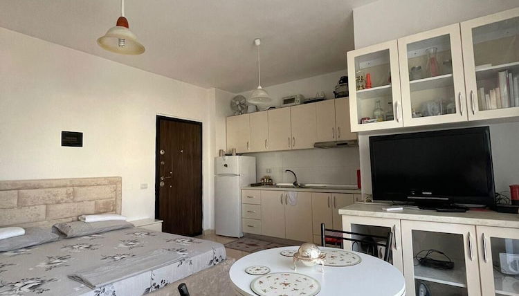 Photo 1 - Amazing 2-bed Apartment in Durres, Close to Beach