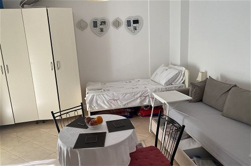Foto 2 - Amazing 2-bed Apartment in Durres, Close to Beach