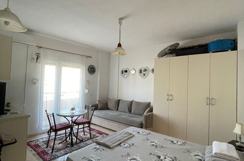 Foto 4 - Amazing 2-bed Apartment in Durres, Close to Beach