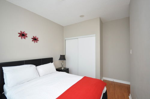 Photo 6 - WhiteHall Suites - Mississauga