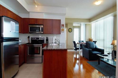 Photo 11 - WhiteHall Suites - Mississauga