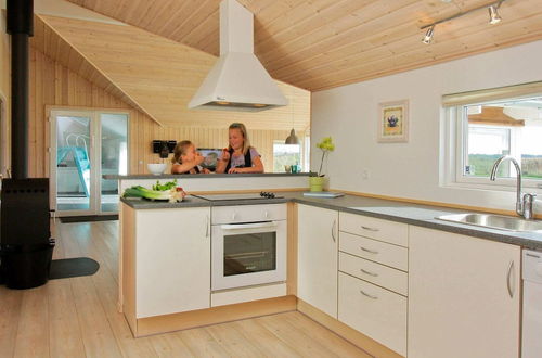 Foto 4 - 14 Person Holiday Home in Lokken