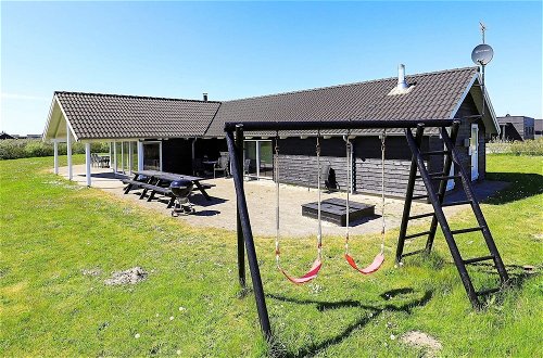 Photo 13 - 14 Person Holiday Home in Lokken