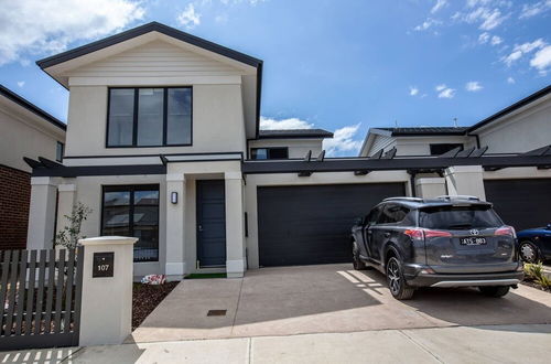 Photo 19 - Captivating Large 4br@narre Warren