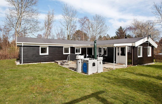 8 Person Holiday Home in Vejby - Foto 40