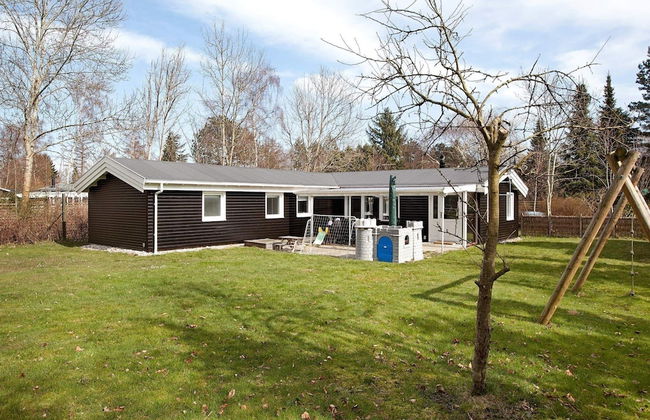 8 Person Holiday Home in Vejby - Foto 42