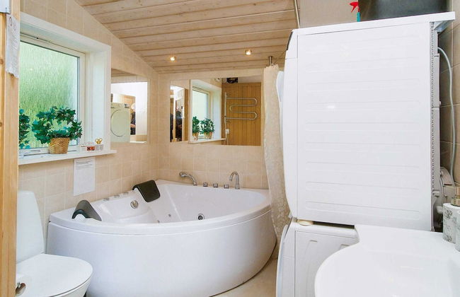 8 Person Holiday Home in Vejby - Foto 18