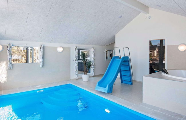 14 Person Holiday Home in Glesborg - Foto 2