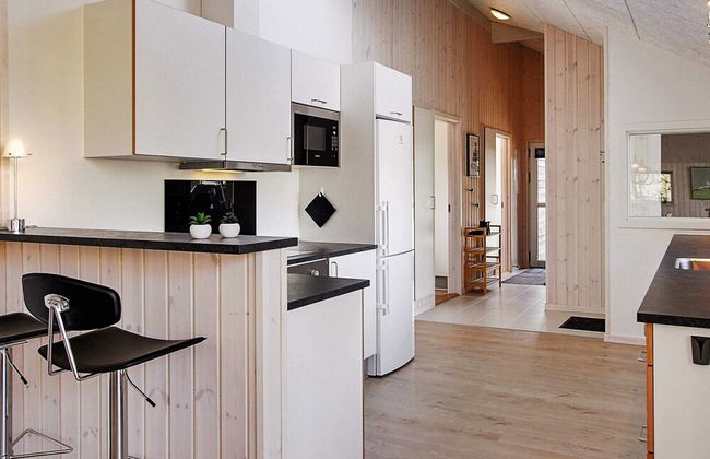 14 Person Holiday Home in Glesborg - Foto 18