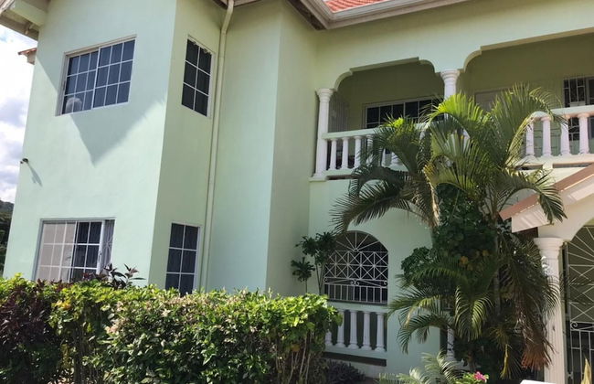 Beautiful 2-bed Apartment in Sunny Jamaica - Foto 1