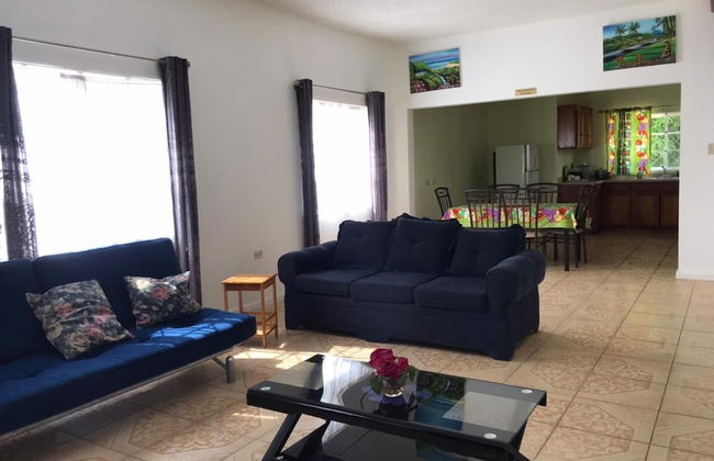 Beautiful 2-bed Apartment in Sunny Jamaica - Foto 8