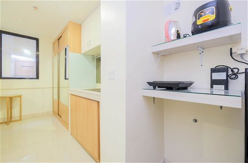Photo 12 - Comfy And Homey Studio Room At Meikarta Apartment
