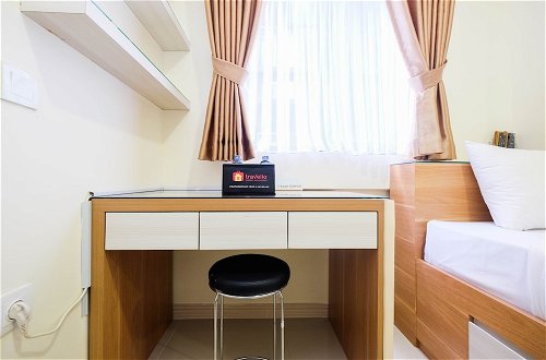 Foto 6 - Comfy And Homey Studio Room At Meikarta Apartment