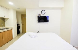 Photo 2 - Comfy And Homey Studio Room At Meikarta Apartment