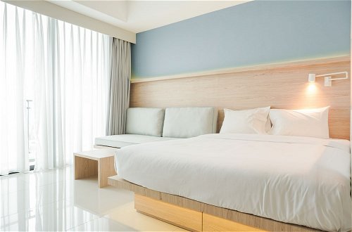 Foto 3 - Cozy Stay Studio Apartment at Nine Residence