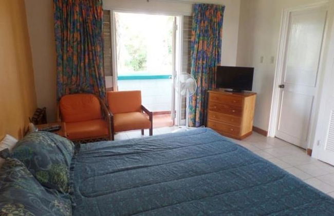 Point Village Studios and Suites - Foto 3