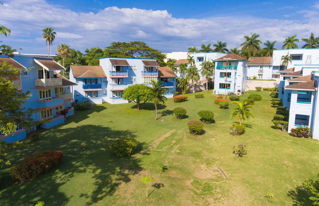 Point Village Studios and Suites - Foto 45