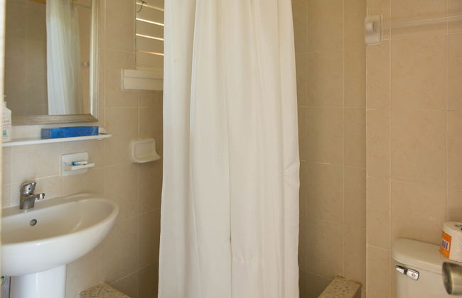 Point Village Studios and Suites - Foto 7