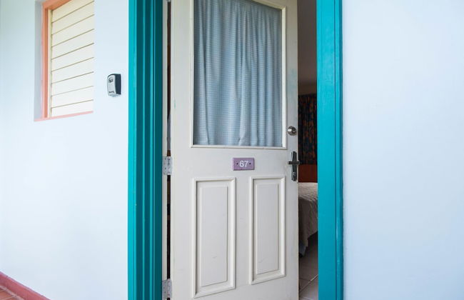 Point Village Studios and Suites - Foto 32