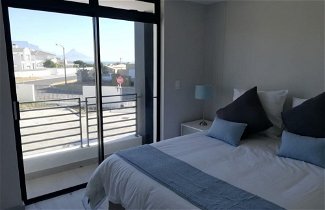 Photo 3 - Two Bedroom Apartment