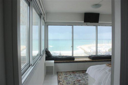 Foto 33 - TLV Suites on the beach