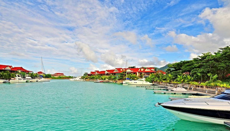 Photo 1 - Eden Island, Beach front, Luxury, 3 Bed Ensuite, WiFi