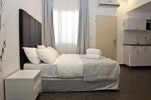 Photo 6 - Geula Suites