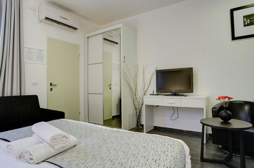 Photo 3 - Geula Suites