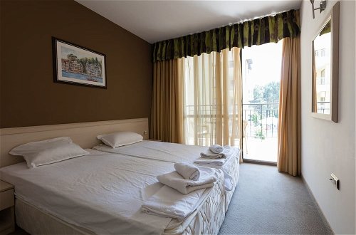 Photo 10 - One Bedroom Apartment with Balcony