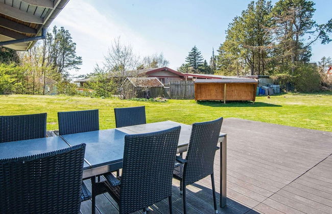 8 Person Holiday Home in Knebel - Foto 23