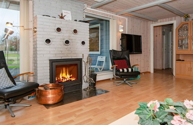 8 Person Holiday Home in Knebel - Foto 16