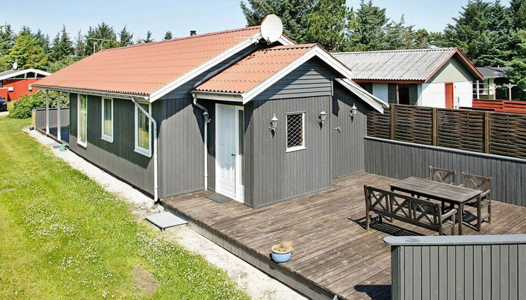 Foto 1 - 6 Person Holiday Home in Lokken