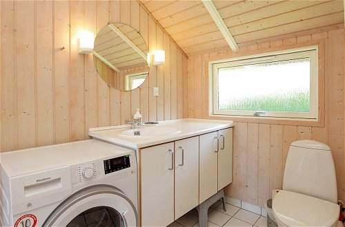 Photo 11 - 5 Person Holiday Home in Esbjerg V