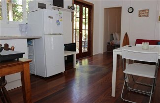 Photo 3 - Eclectic 1 Bedroom Apartment in the Heart of Palm Beach