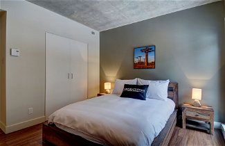 Photo 2 - Corporate Stays La Garde Apartments