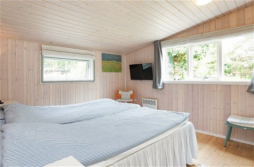 Photo 9 - 6 Person Holiday Home in Hojby