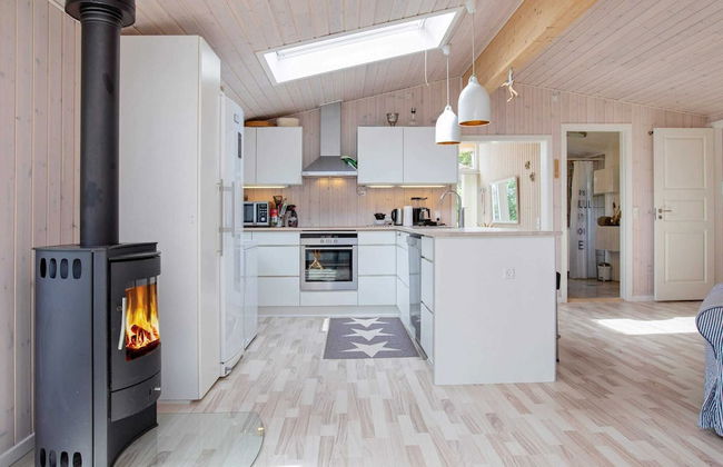 6 Person Holiday Home in Hojby - Foto 12