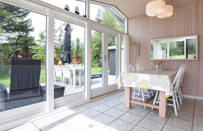 6 Person Holiday Home in Hojby - Foto 8