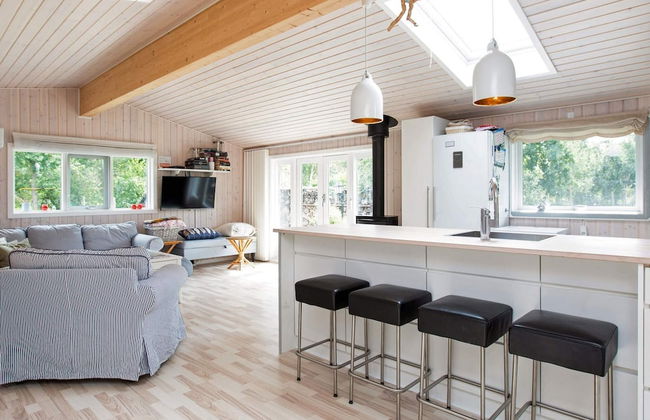 6 Person Holiday Home in Hojby - Foto 14