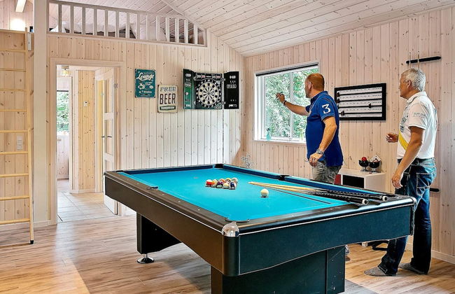 Pet Friendly Holiday Home in Dronningmølle near Sea - Foto 19