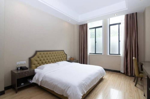 Photo 4 - Shine Apartment