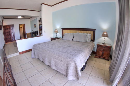 Photo 19 - Spacious Condo in the Heart of Flamingo Sleeps 6 Presidential Suites 4