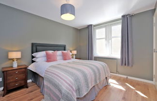 Photo 2 - Contemporary Apartment Close to Aberdeen City Centre