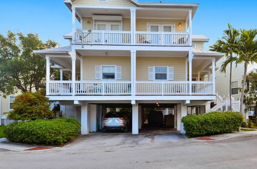 Photo 8 - Coral Garden by Avantstay Great Location w/ Balcony & Shared Pool