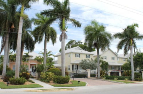 Photo 32 - Coral Garden by Avantstay Great Location w/ Balcony & Shared Pool