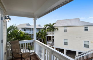 Photo 3 - Coral Garden by Avantstay Great Location w/ Balcony & Shared Pool