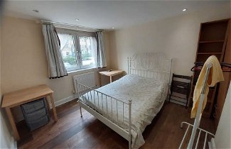 Photo 3 - Spacious 3 Bedroom Apartment Near Camden With Balcony