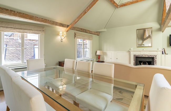 JOIVY Elegant 2-Bed Mews Flat Near Buckingham Palace - Foto 13