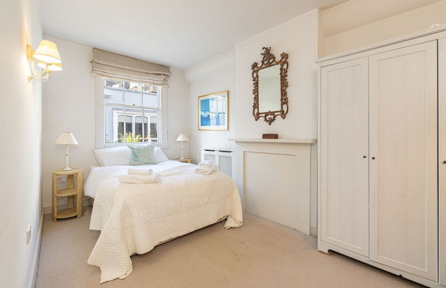 JOIVY Elegant 2-Bed Mews Flat Near Buckingham Palace - Foto 1