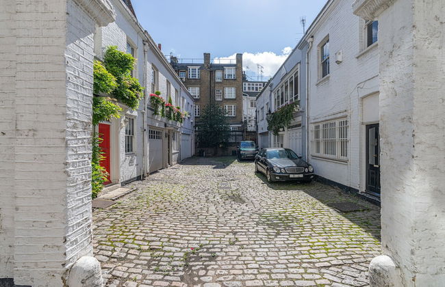 JOIVY Elegant 2-Bed Mews Flat Near Buckingham Palace - Foto 19